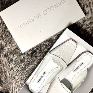 Rare Manolo Blahnik white snake Mules! NEW